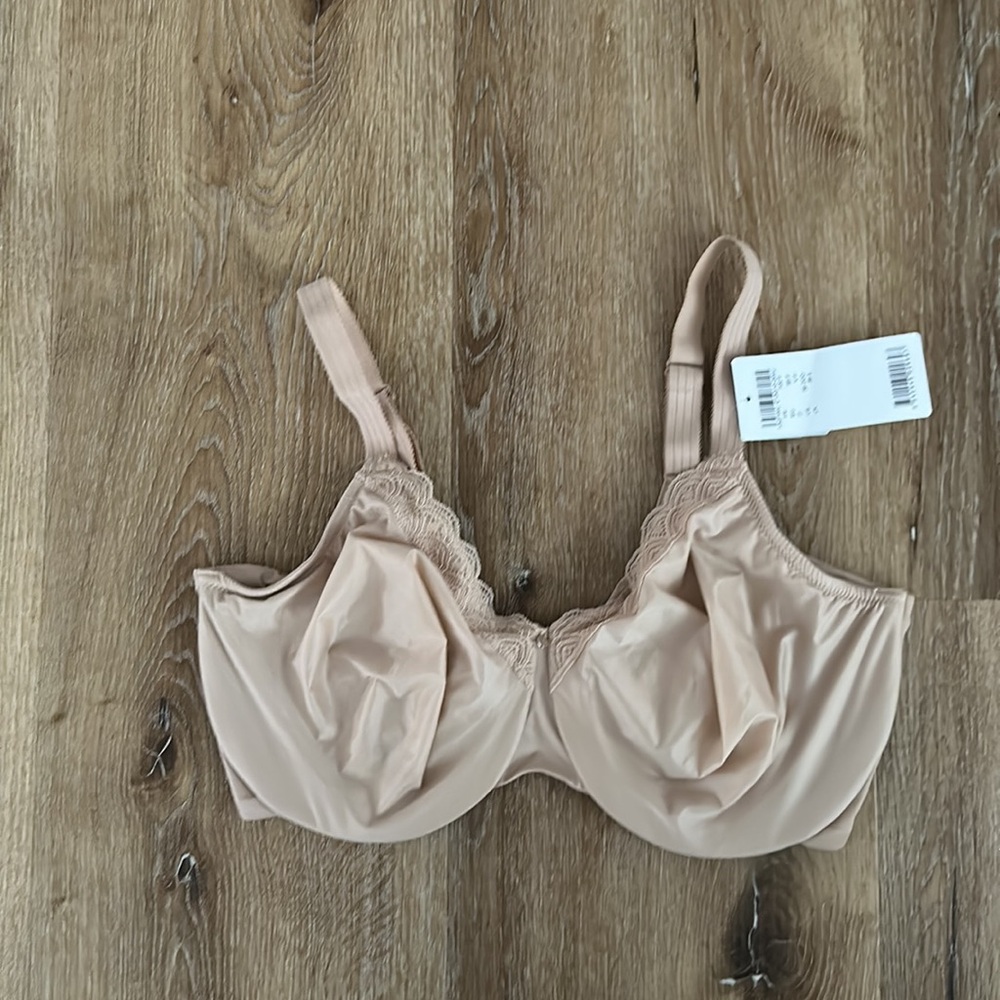 NWT - Chantelle 38F / 38 DDD bra - Oeko-Tex certified